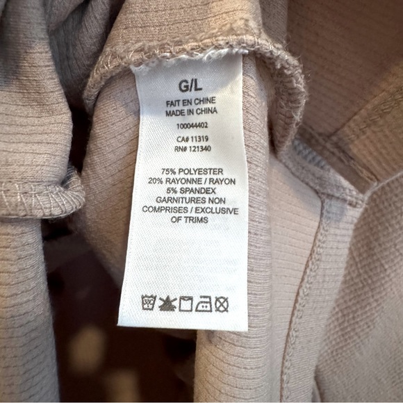 DYNAMITE Dolman Sleeve Dusty Mauve V Front & Back Lightly Ribbed Soft Top BNWOT - Picture 8 of 10